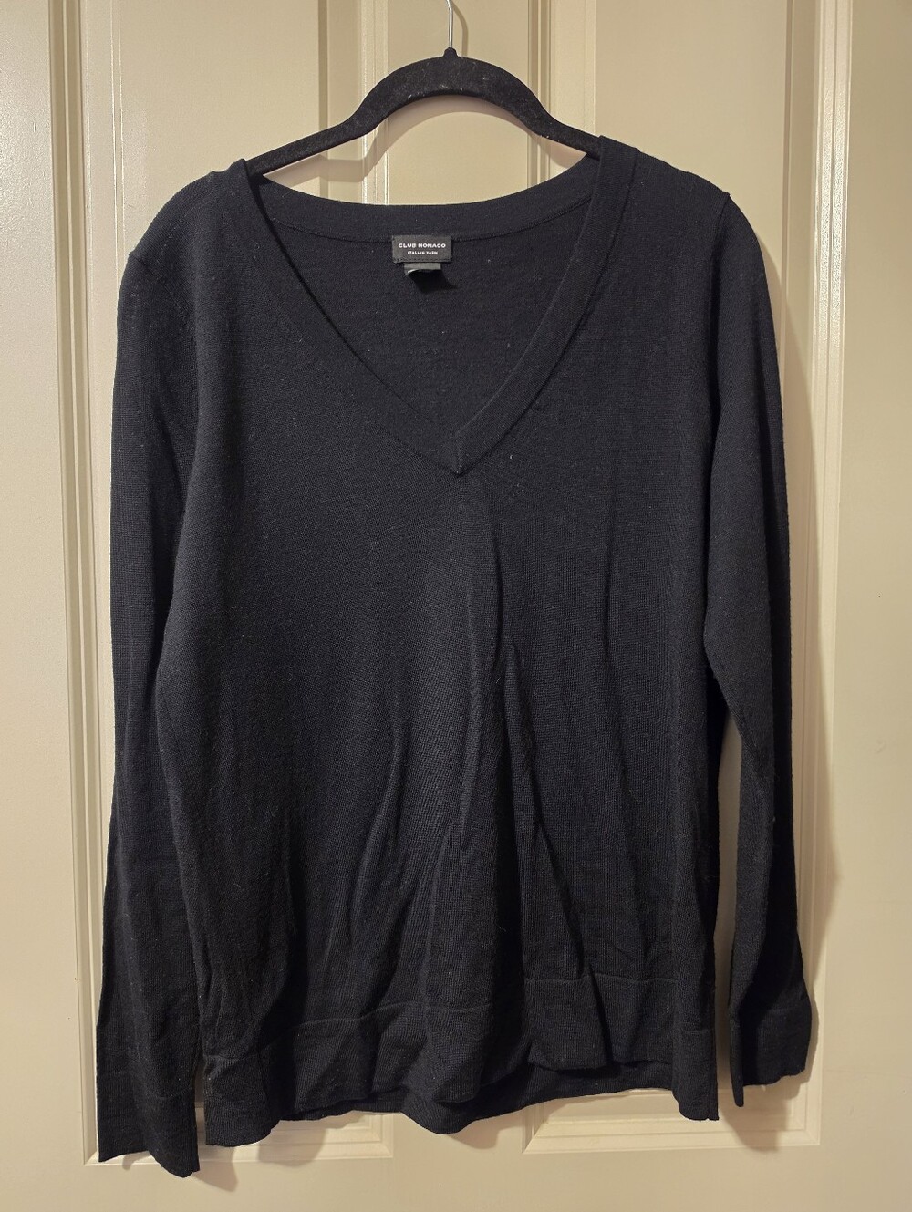 Club Monaco Black Long-Sleeve V-Neck Top